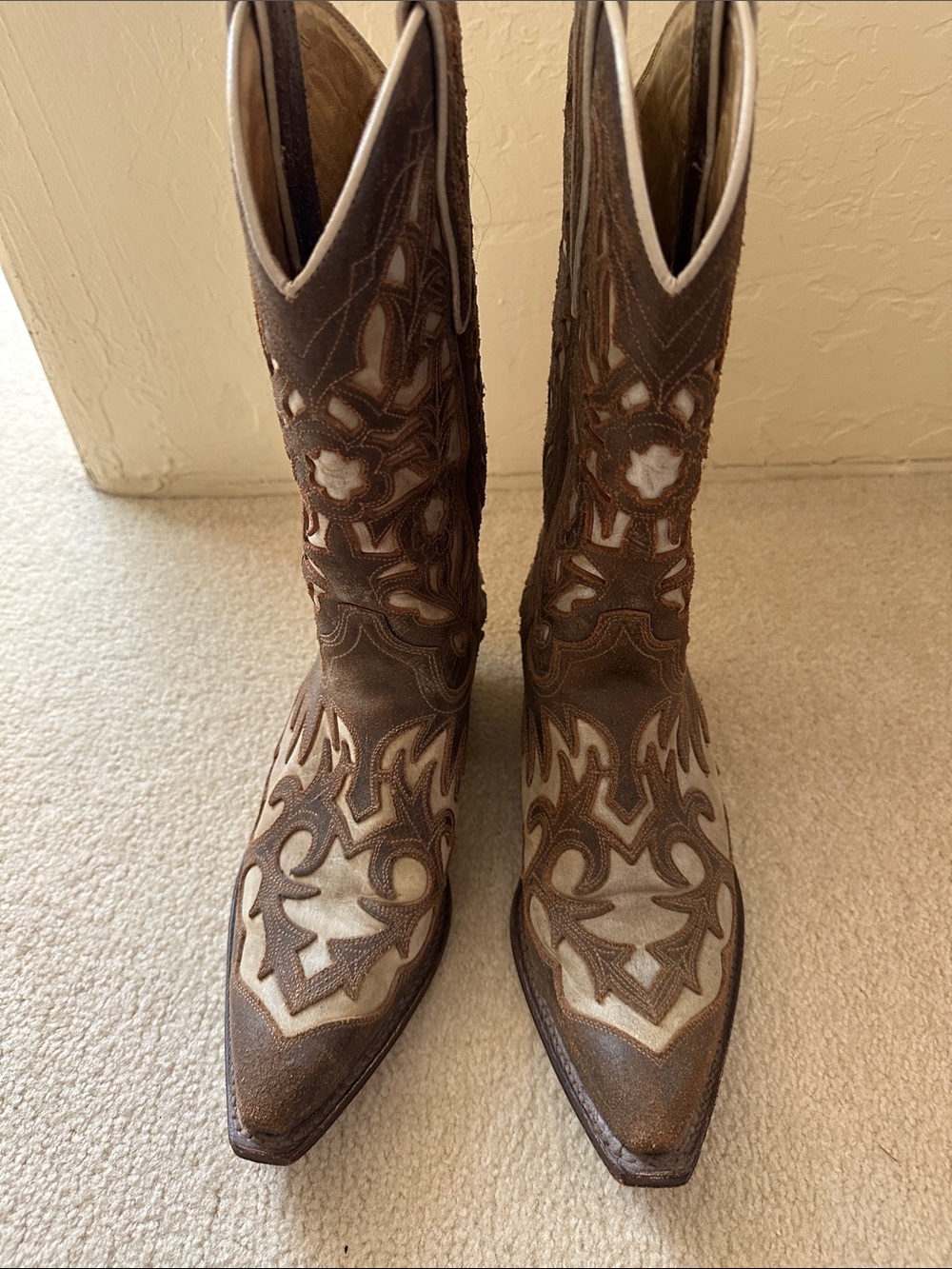 Sendra Brown Leather Western Cowboy Boots with Cream Inlay